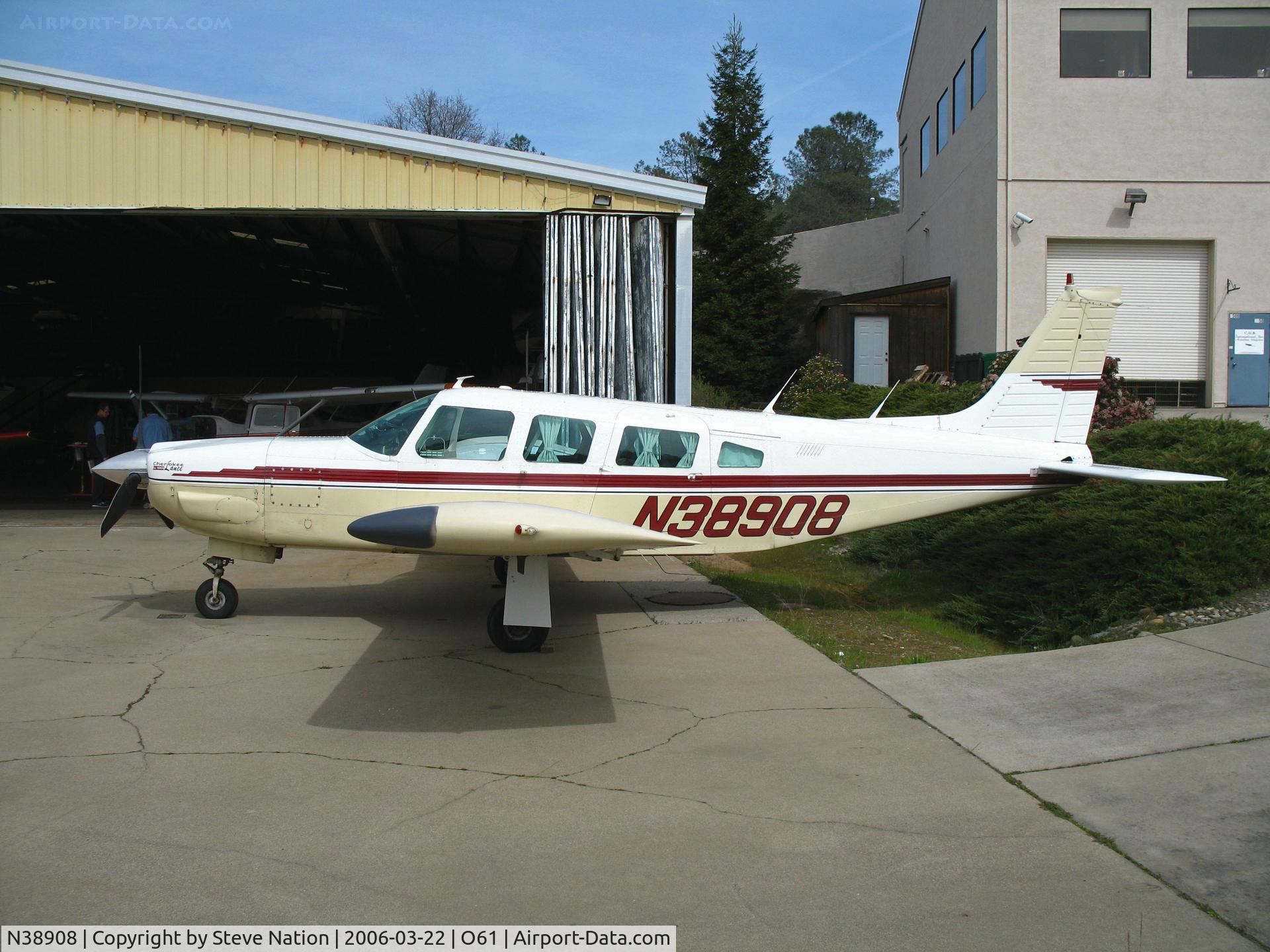N38908, 1977 Piper PA-32R-300 Cherokee Lance C/N 32R-7780487, Locally-based 1977 Piper PA-32R-300 Cherokee 6 @ Cameron Airpark, CA
