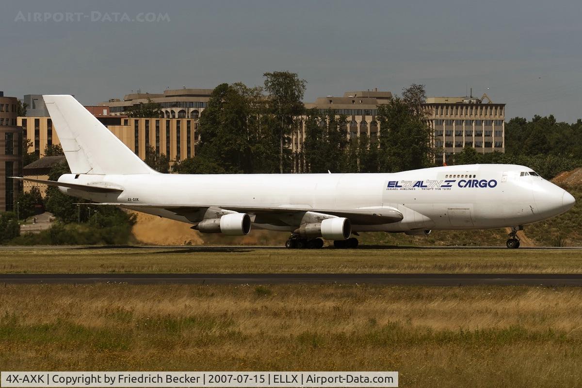 4X-AXK, 1980 Boeing 747-245F C/N 22151, taxying to the cargo center