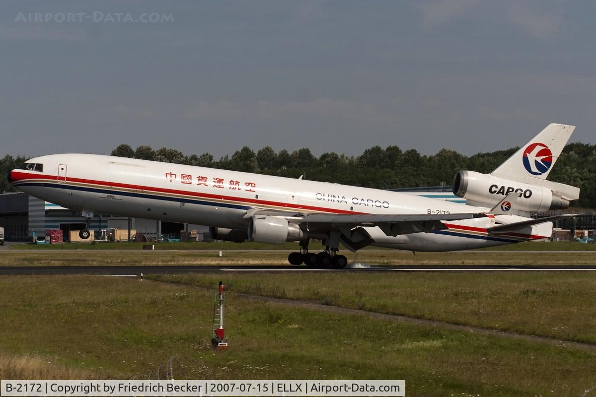 B-2172, 1992 McDonnell Douglas MD-11 C/N 48496, touchdowb