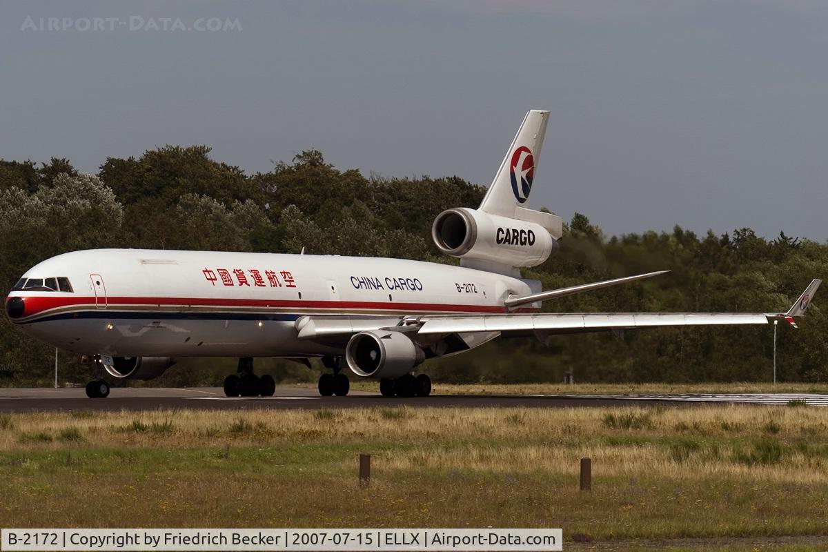 B-2172, 1992 McDonnell Douglas MD-11 C/N 48496, lined up for departure