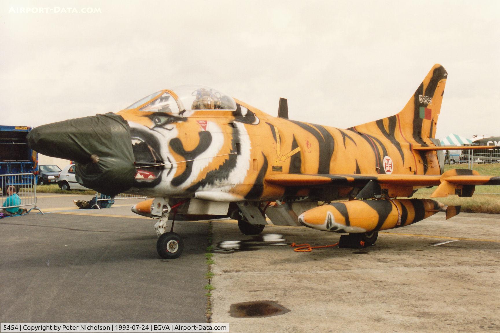 5454, Fiat G-91R/3 C/N D532, G-91R/3 of 301 Esquadron Portuguese Air Force on display at the 1993 Intnl Air Tattoo at RAF Fairford.