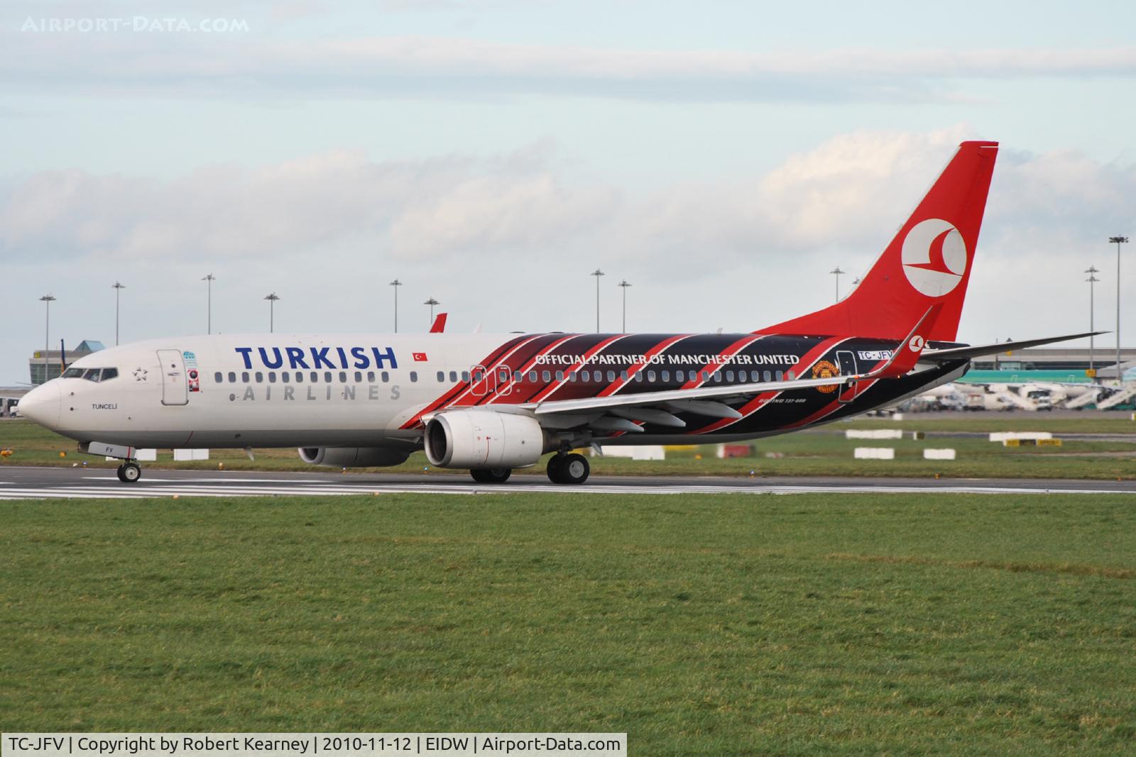 TC-JFV, 2000 Boeing 737-8F2 C/N 29782, THY lining up