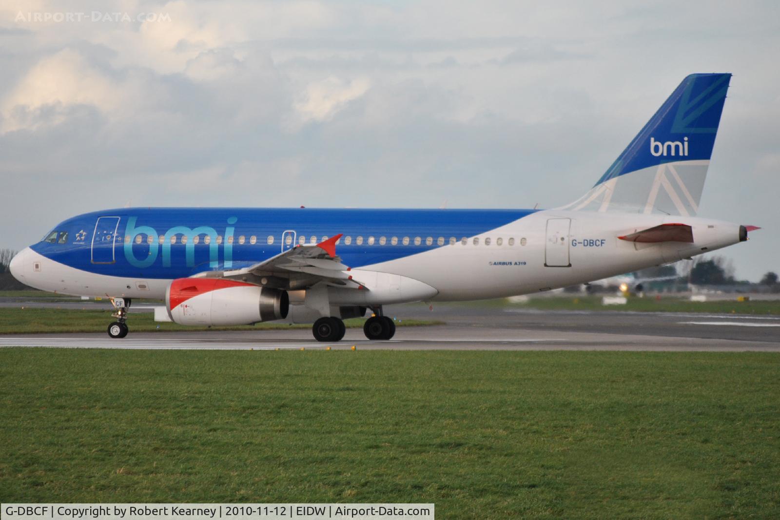 G-DBCF, 2005 Airbus A319-131 C/N 2466, BMI lining up r/w 28