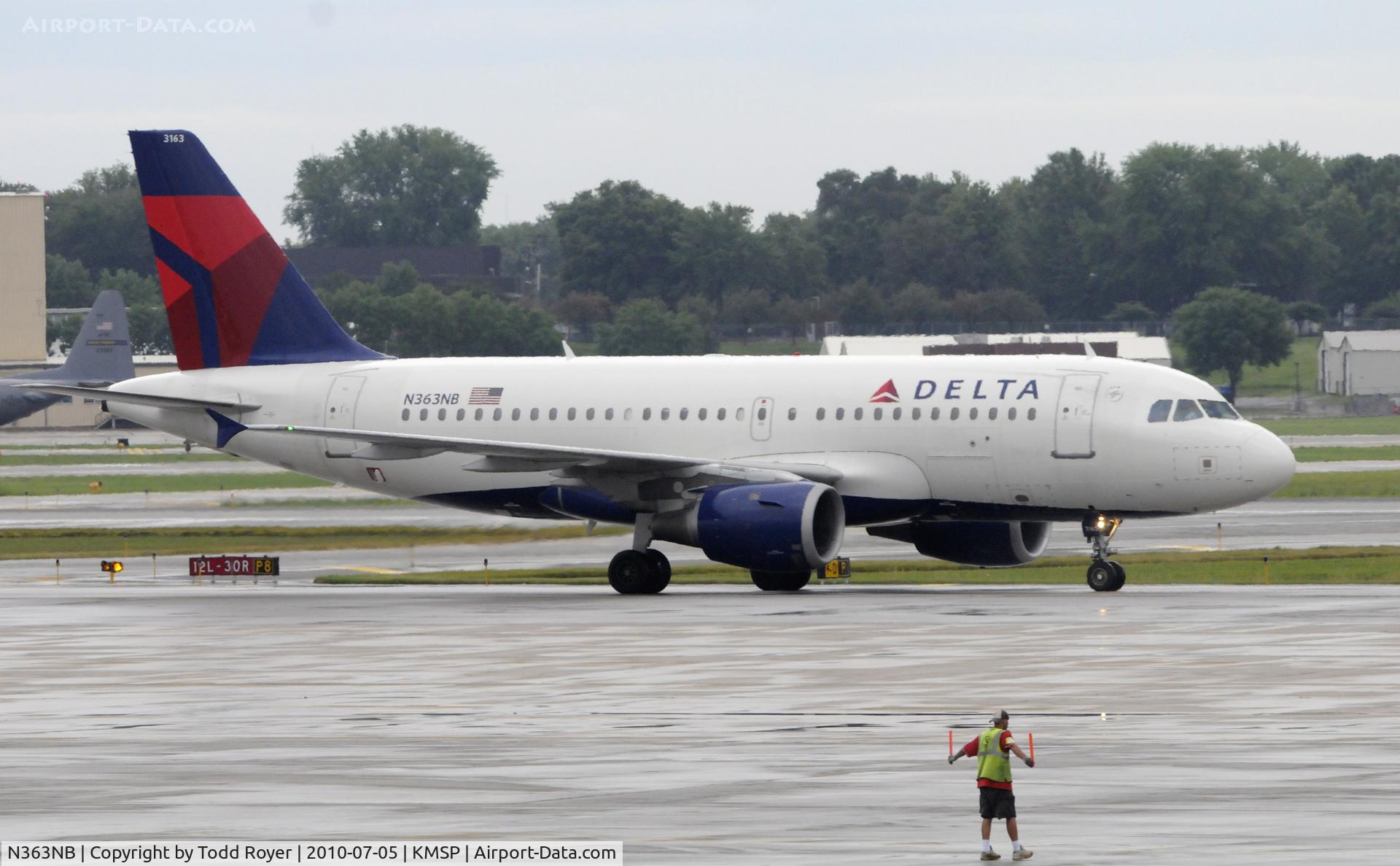 N363NB, 2003 Airbus A319-114 C/N 1990, Stormy day in MSP