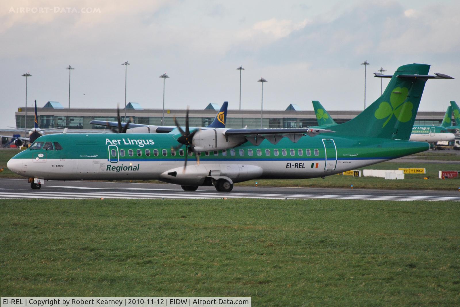 EI-REL, 2007 ATR 72-212A C/N 748, Aer Arann lining up
