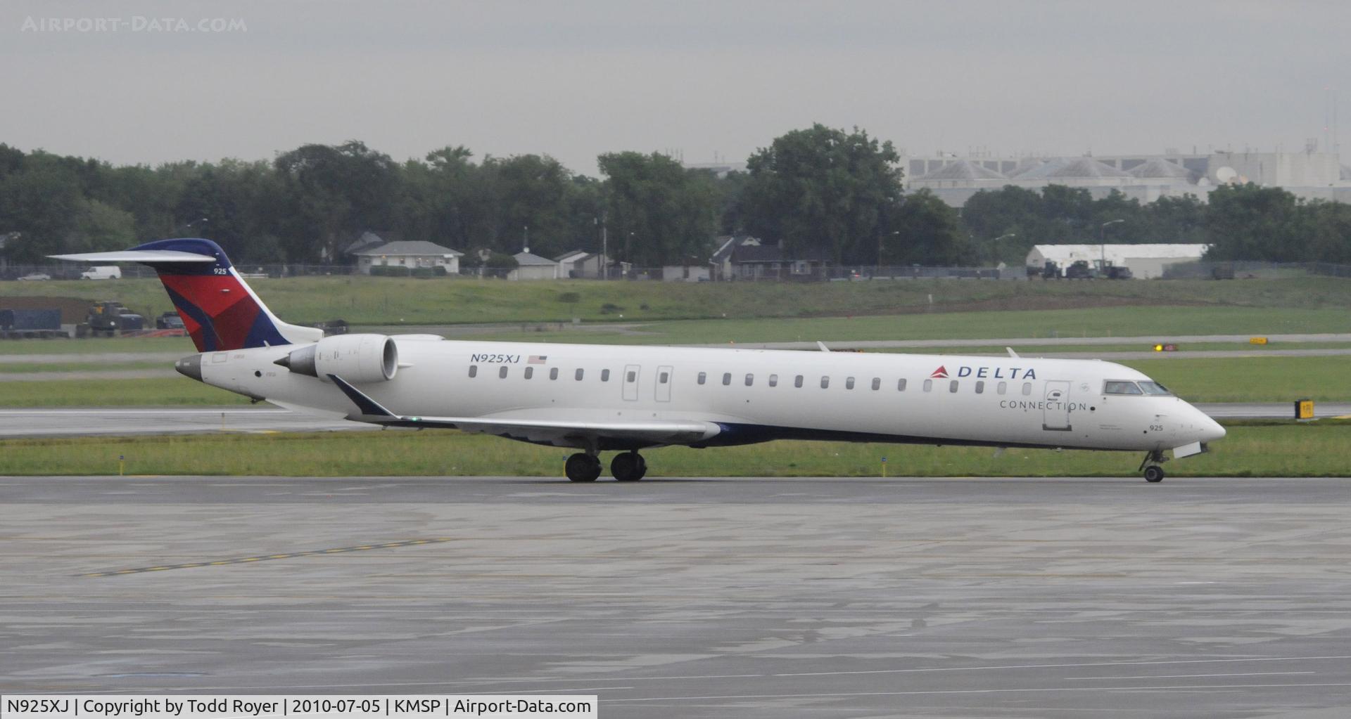 N925XJ, 2008 Canadair CRJ-900ER (CL-600-2D24) C/N 15183, Stormy dAy in MSP