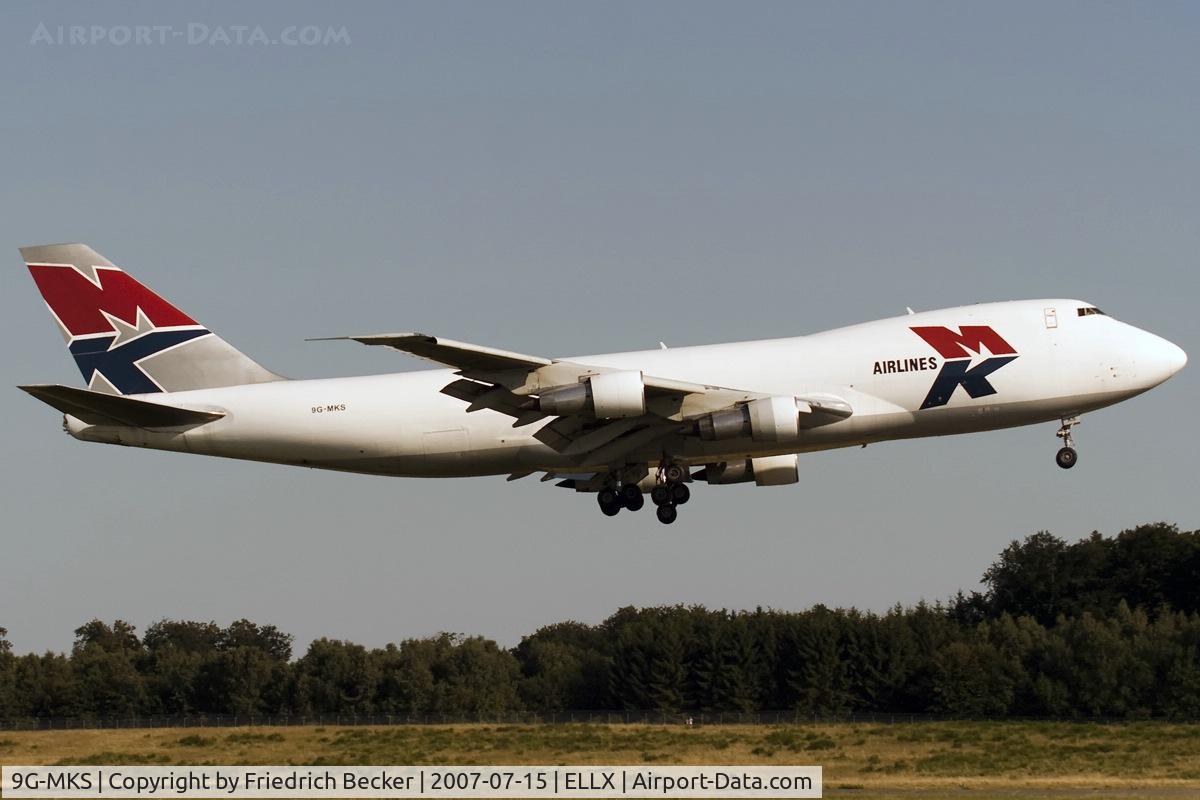 9G-MKS, 1981 Boeing 747-200F C/N 22486, short final RW24
