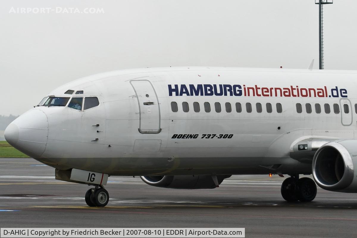 D-AHIG, 1987 Boeing 737-33A C/N 23827, coming to halt