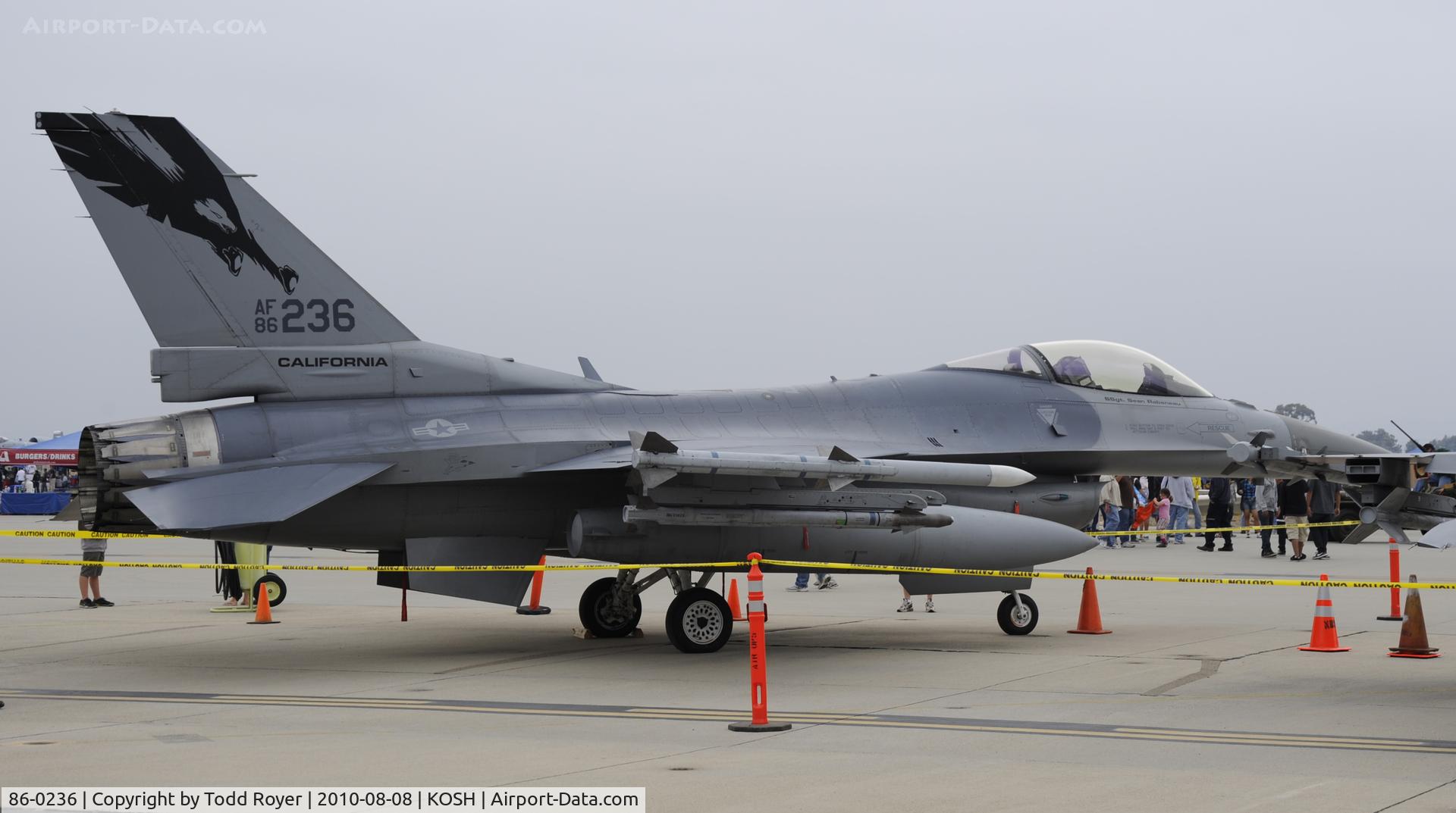 86-0236, General Dynamics F-16C Fighting Falcon C/N 5C-342, Point Mugu Airshow 2010