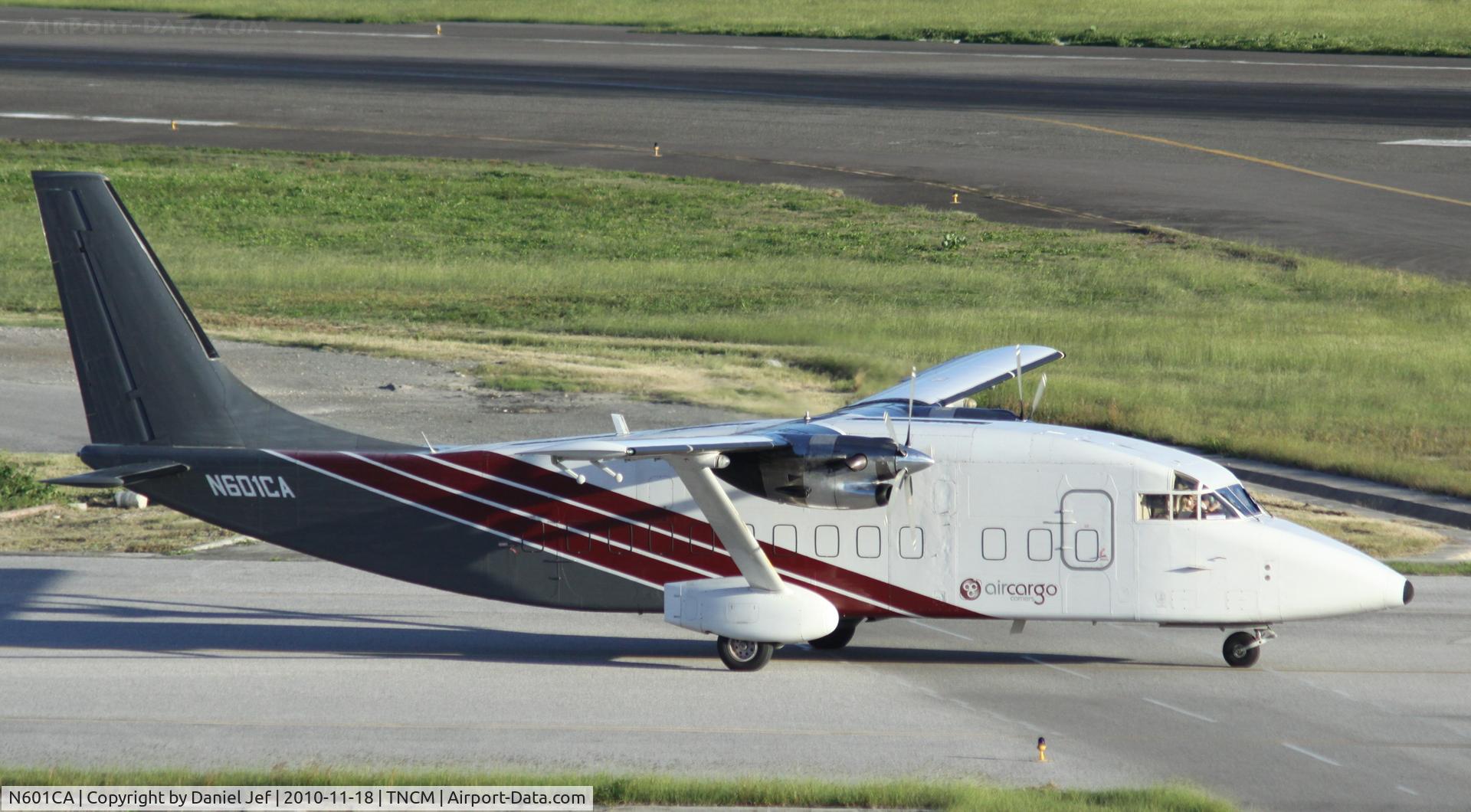 N601CA, 1983 Short SD3-60-300 C/N SH3623, N601CA taxing to the holding point A for take off