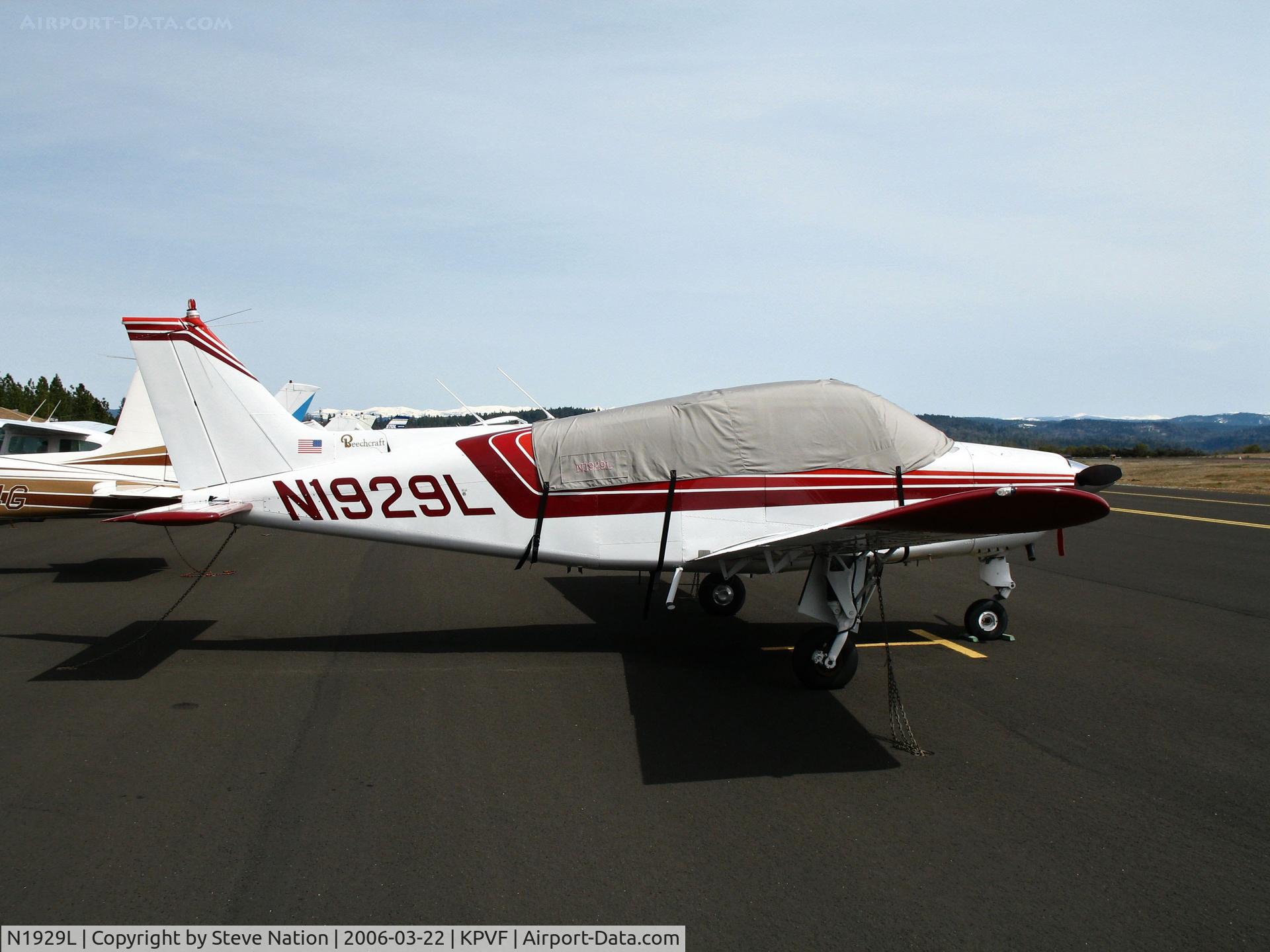 N1929L, 1976 Beech B24R Sierra C/N MC-416, Locally-based 1976 Beech B24R with cockpit cover @ Placerville, CA