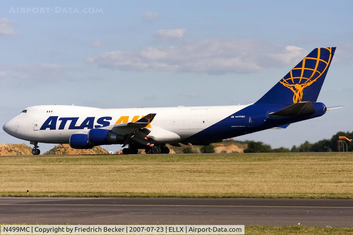 N499MC, 2000 Boeing 747-47UF C/N 29260, departure via RW06
