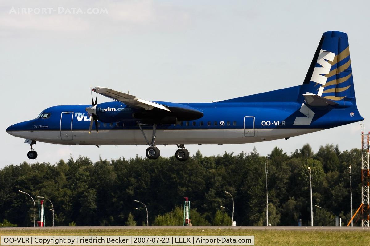 OO-VLR, 1988 Fokker 50 C/N 20121, moments prior touchdown