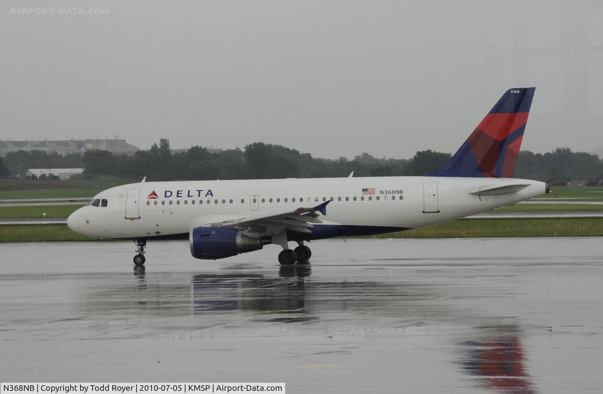 N368NB, 2003 Airbus A319-114 C/N 2039, Stormy day in MSP