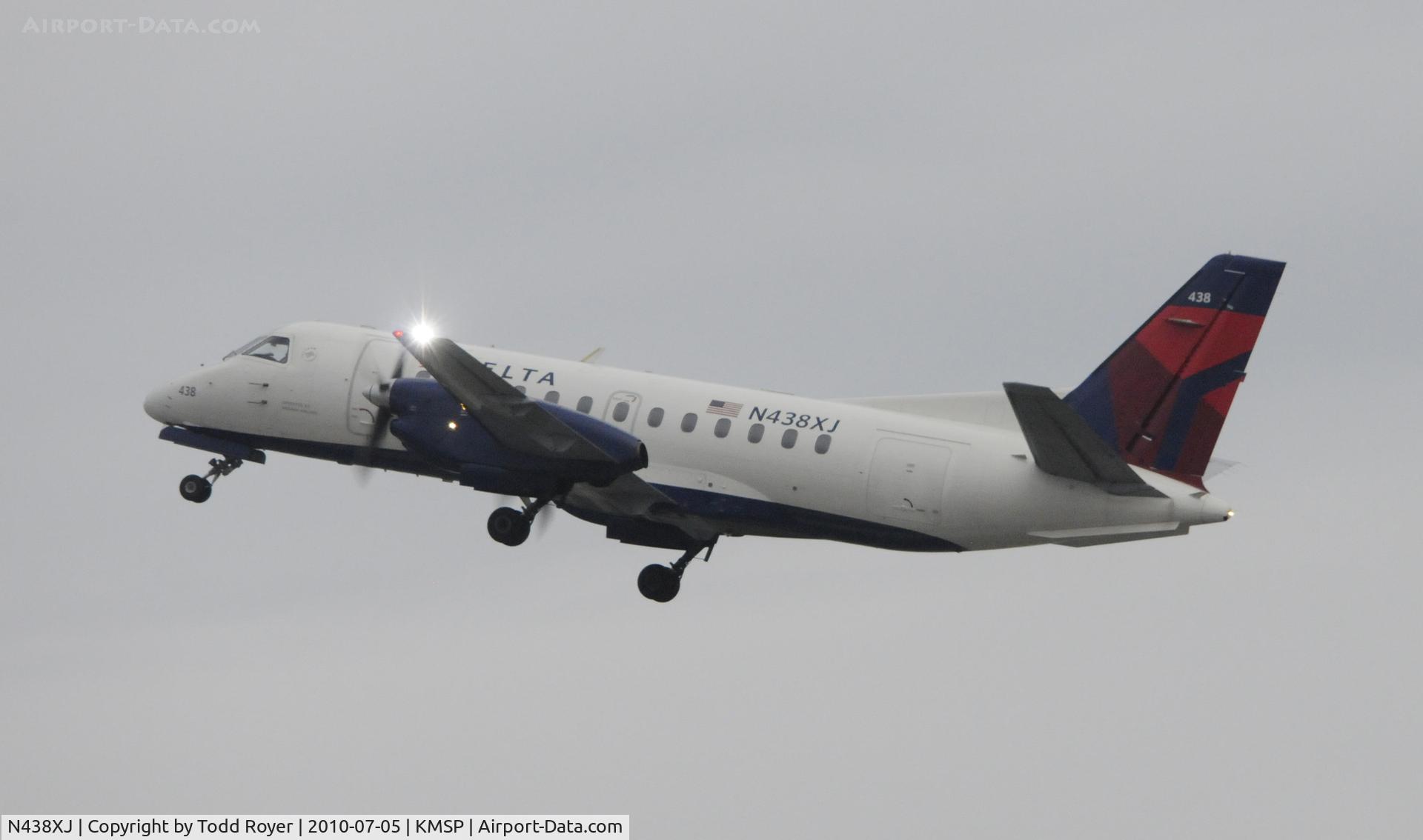 N438XJ, 1998 Saab 340B C/N 340B-438, Stormy day in msp