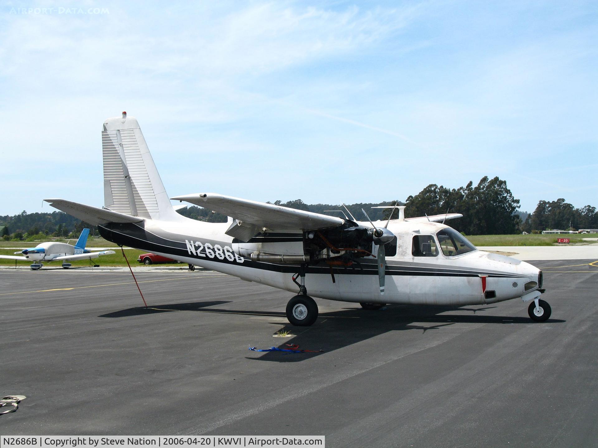 N2686B, 1954 Aero Commander 560 C/N 186, Dinged-up 1954 Aero Commander 560 @ Watsonville, CA (to owner in Brookings, OR by Sep 2008)