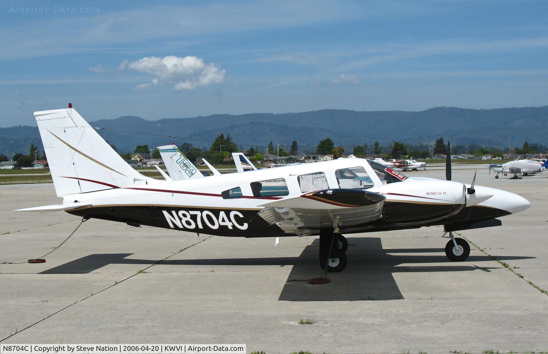 N8704C, 1917 Piper PA-34-200T C/N 34-7670151, Visiting 1976 Piper PA-34-200T @ Watsonville, CA (canceled Sep 20, 2007; exported to Philippines)