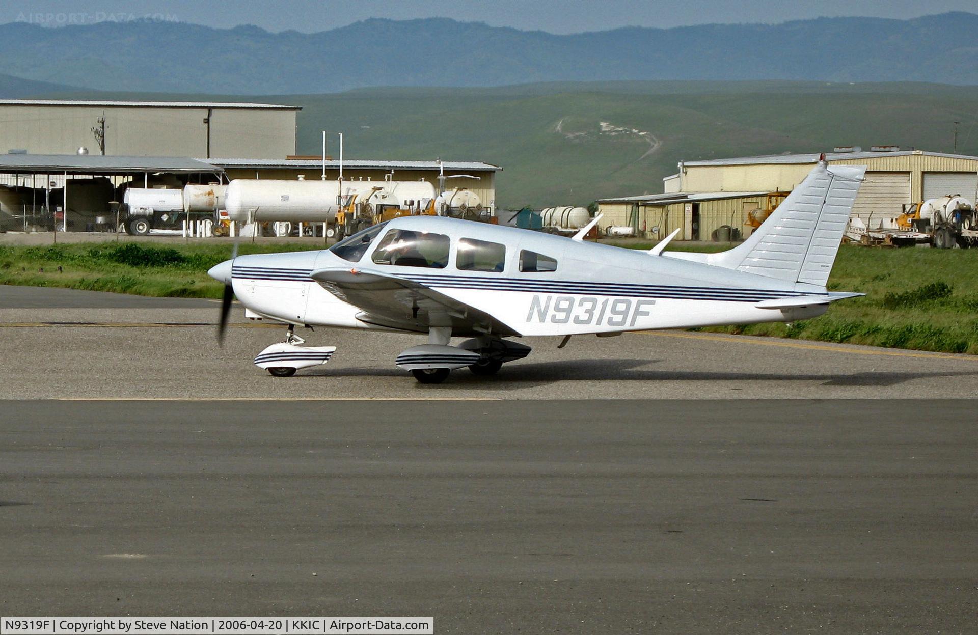 N9319F, Piper PA-28-151 C/N 28-7715300, Piper PA-28-151 running-up for takeoff @ Mesa Del Rey Airport, King City, CA