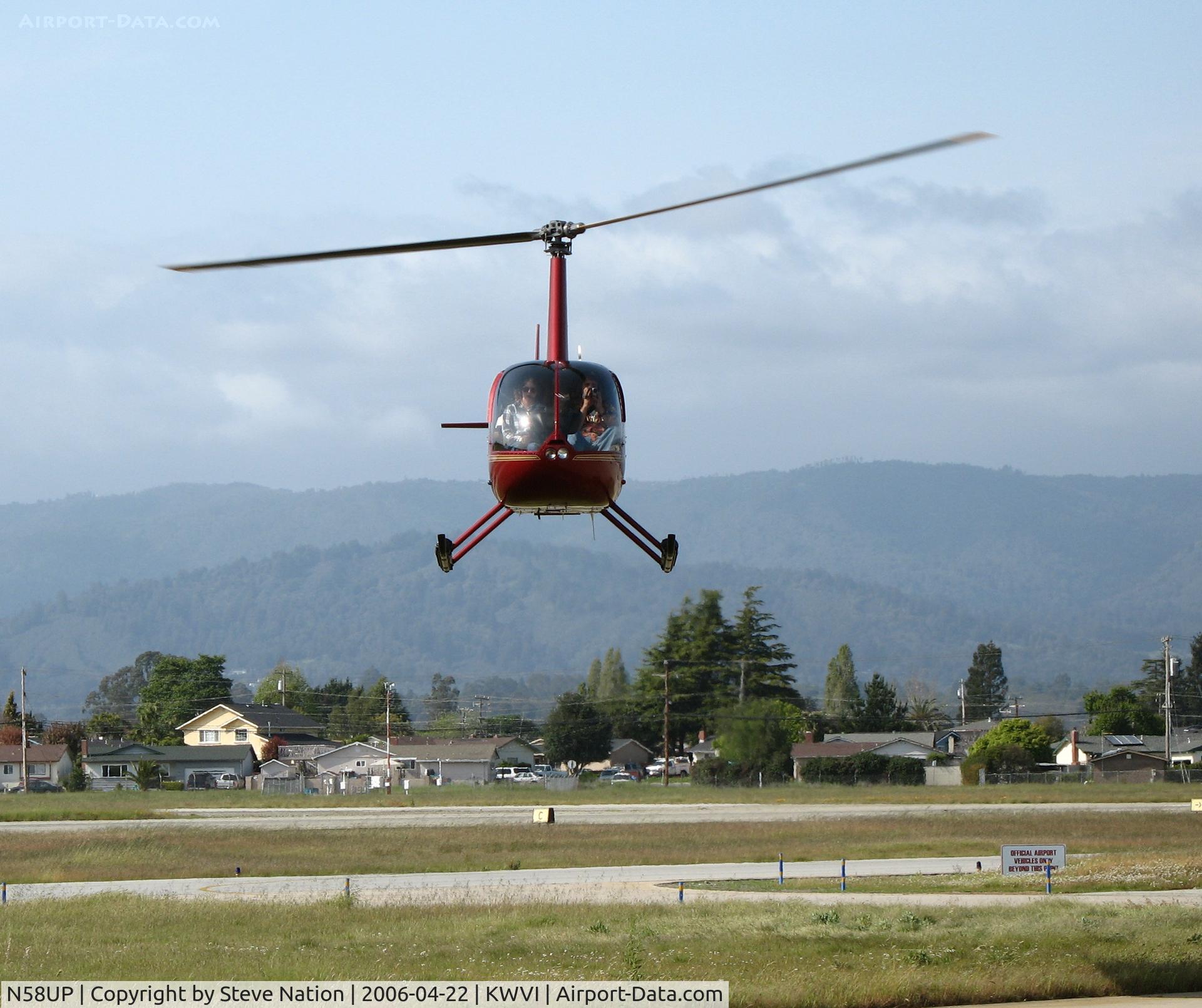 N58UP, 2005 Robinson R44 II C/N 10701, Head on shot of 2005 Robbie R44 II on approach@ Watsonville, CA