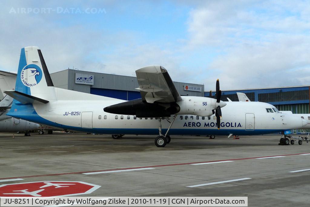 JU-8251, 1992 Fokker 50 C/N 20251, visitor