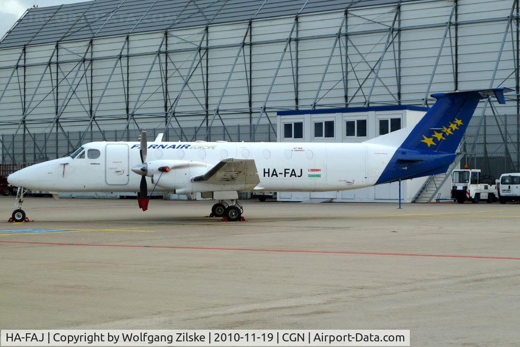 HA-FAJ, 1989 Beech 1900C C/N UC-79, visitor