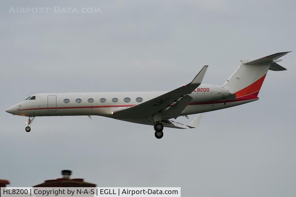 HL8200, 2009 Gulfstream Aerospace GV-SP (G550) C/N 5233, Nice bizzer arriving