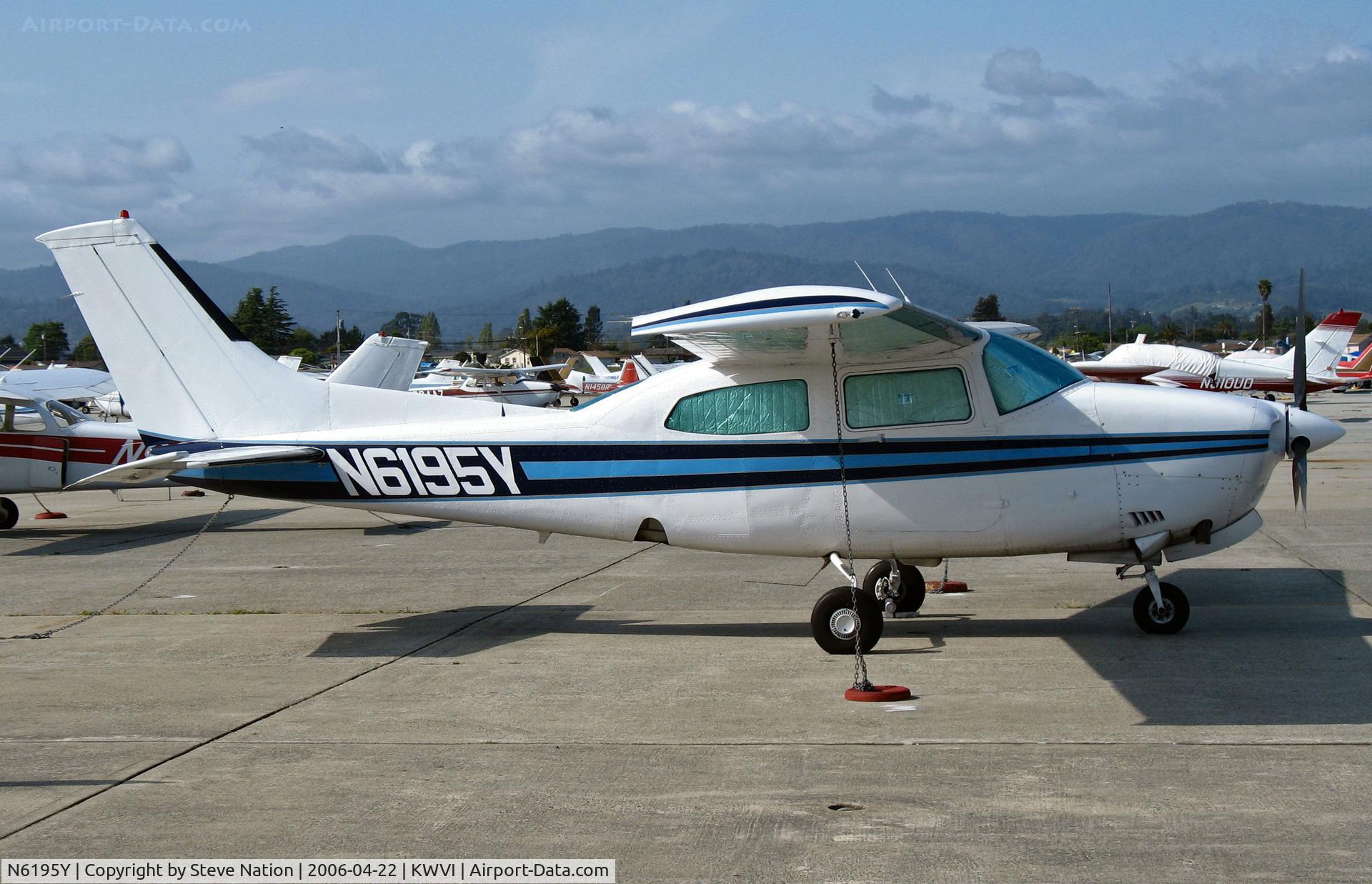 N6195Y, 1981 Cessna T210N Turbo Centurion C/N 21064289, 1981 Cessna T210N visiting Watsonville, CA
