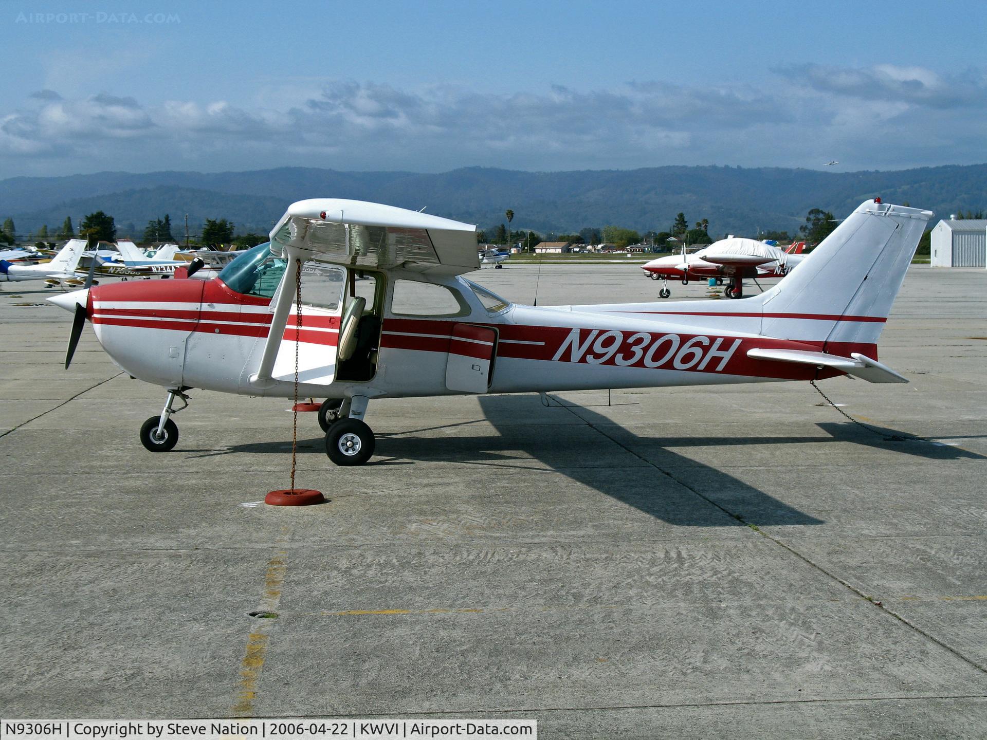 N9306H, 1975 Cessna 172M C/N 17266079, Visiting 1975 Cessna 172M @ Watsonville, CA
