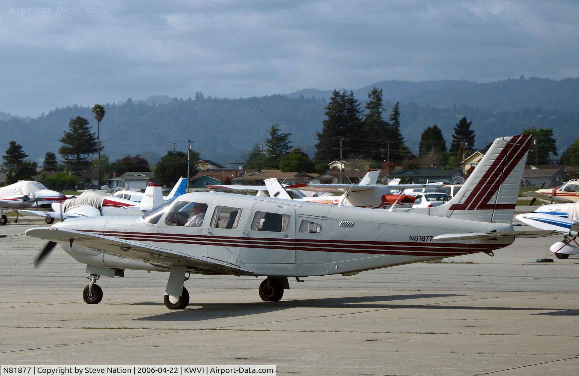 N81877, 1982 Piper PA-32R-301 C/N 32R-8213040, 1982 Piper PA-32R-301 Cherokee 6 taxis for take-off @ Watsonville, CA