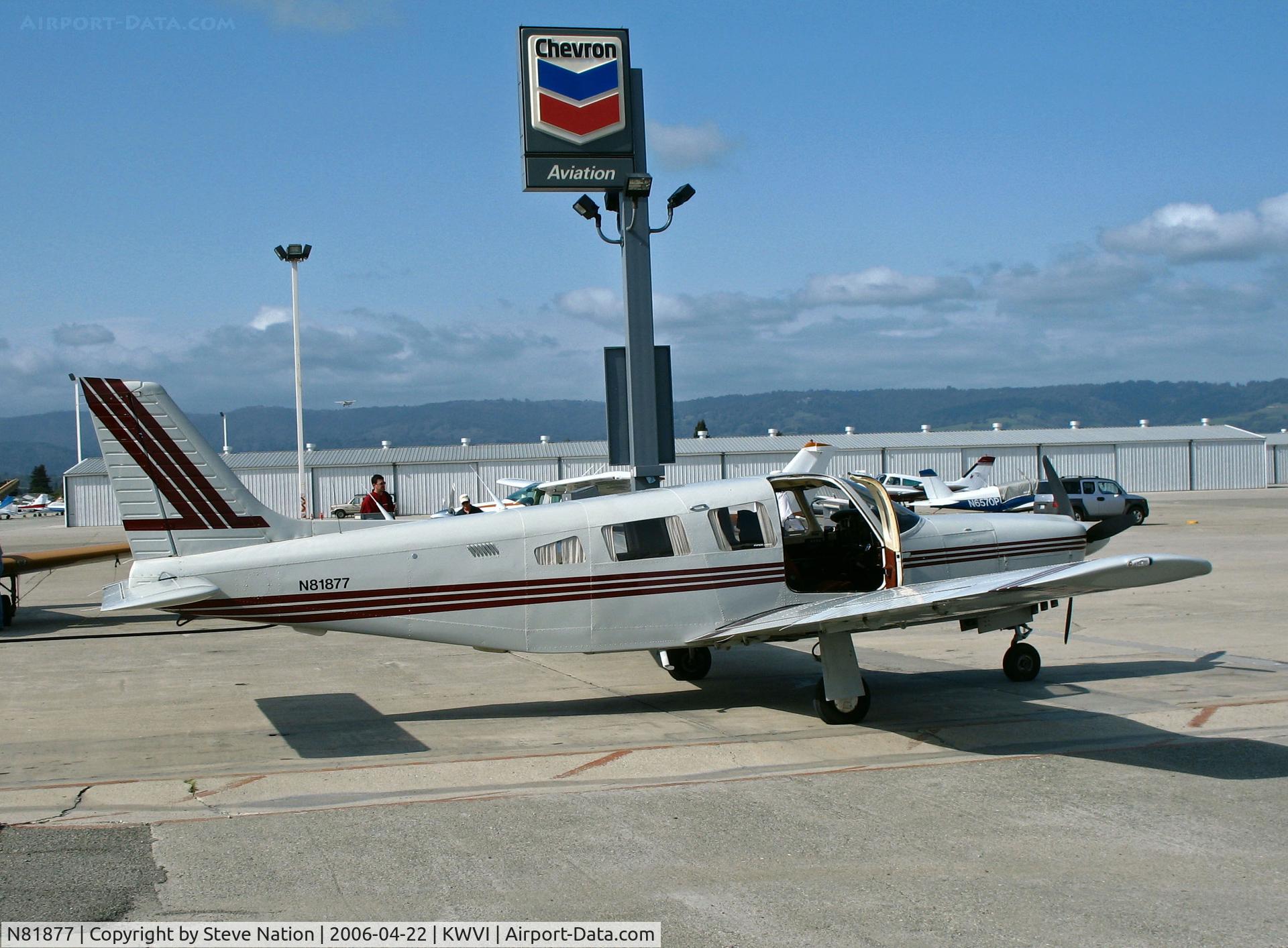 N81877, 1982 Piper PA-32R-301 C/N 32R-8213040, 1982 Piper PA-32R-301 Cherokee 6 fueling up @ Watsonville, CA