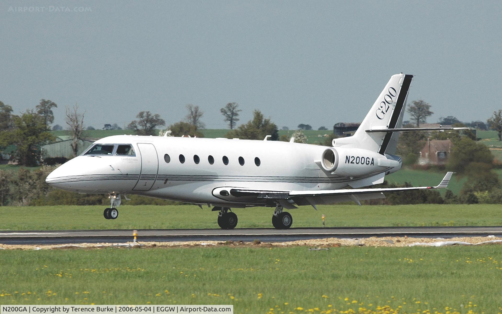 N200GA, 2008 Israel Aircraft Industries Gulfstream 200 C/N 173, Luton, May 2006