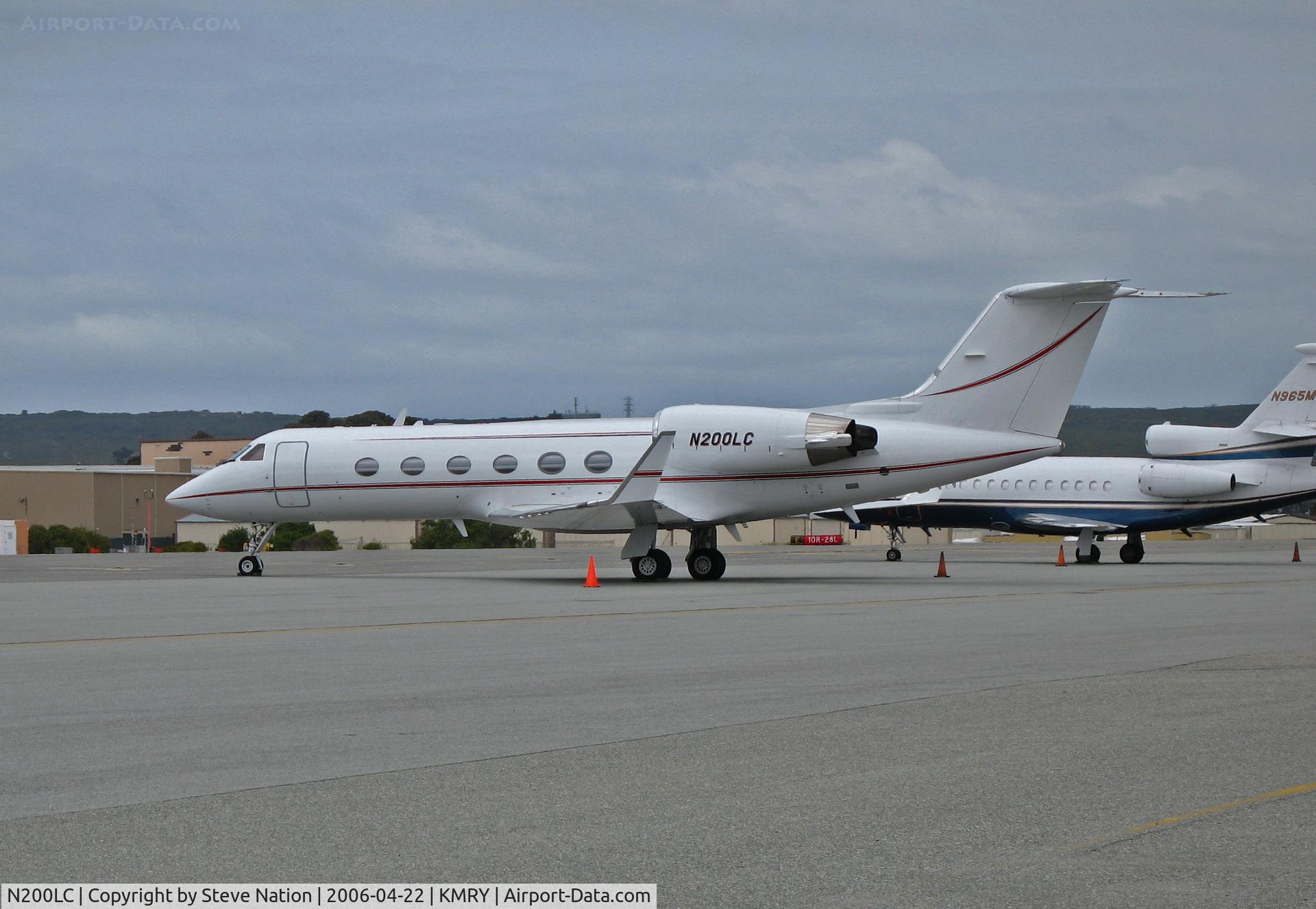N200LC, 1988 Gulfstream Aerospace G-IV C/N 1067, 1988 Gulfstream G-IV @ Monterey Peninsula Airport, CA