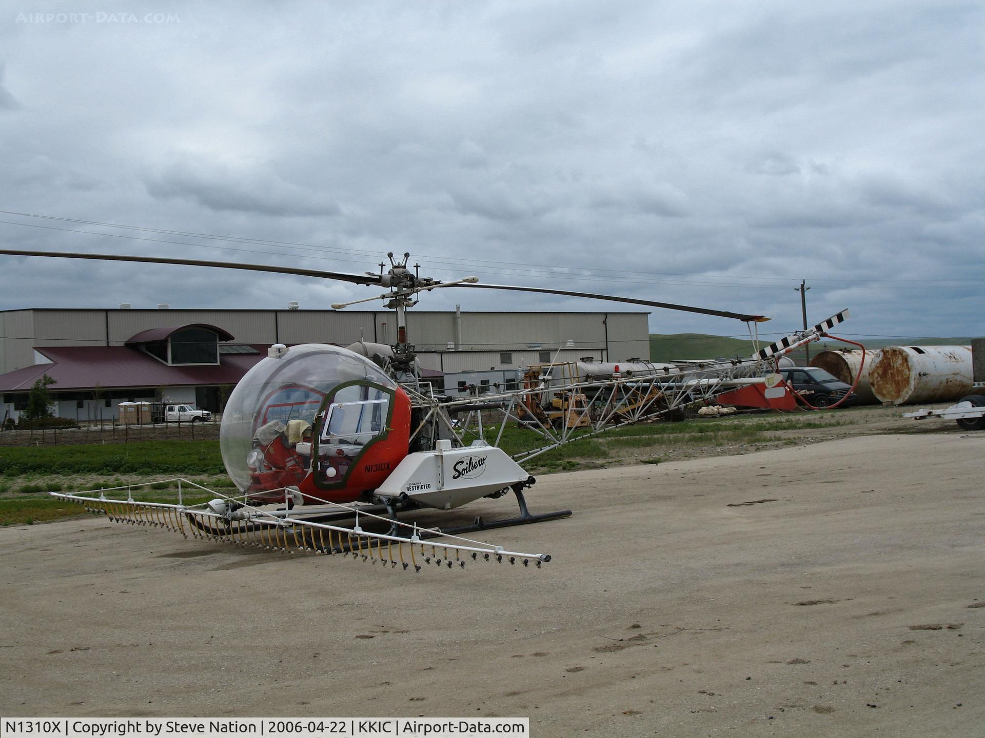 N1310X, 1966 Bell 47G-5 C/N 7814, Soilserv 1966 Bell 47G-5 sprayer in non-standard red cs @ Mesa Del Rey Airport, King City, CA