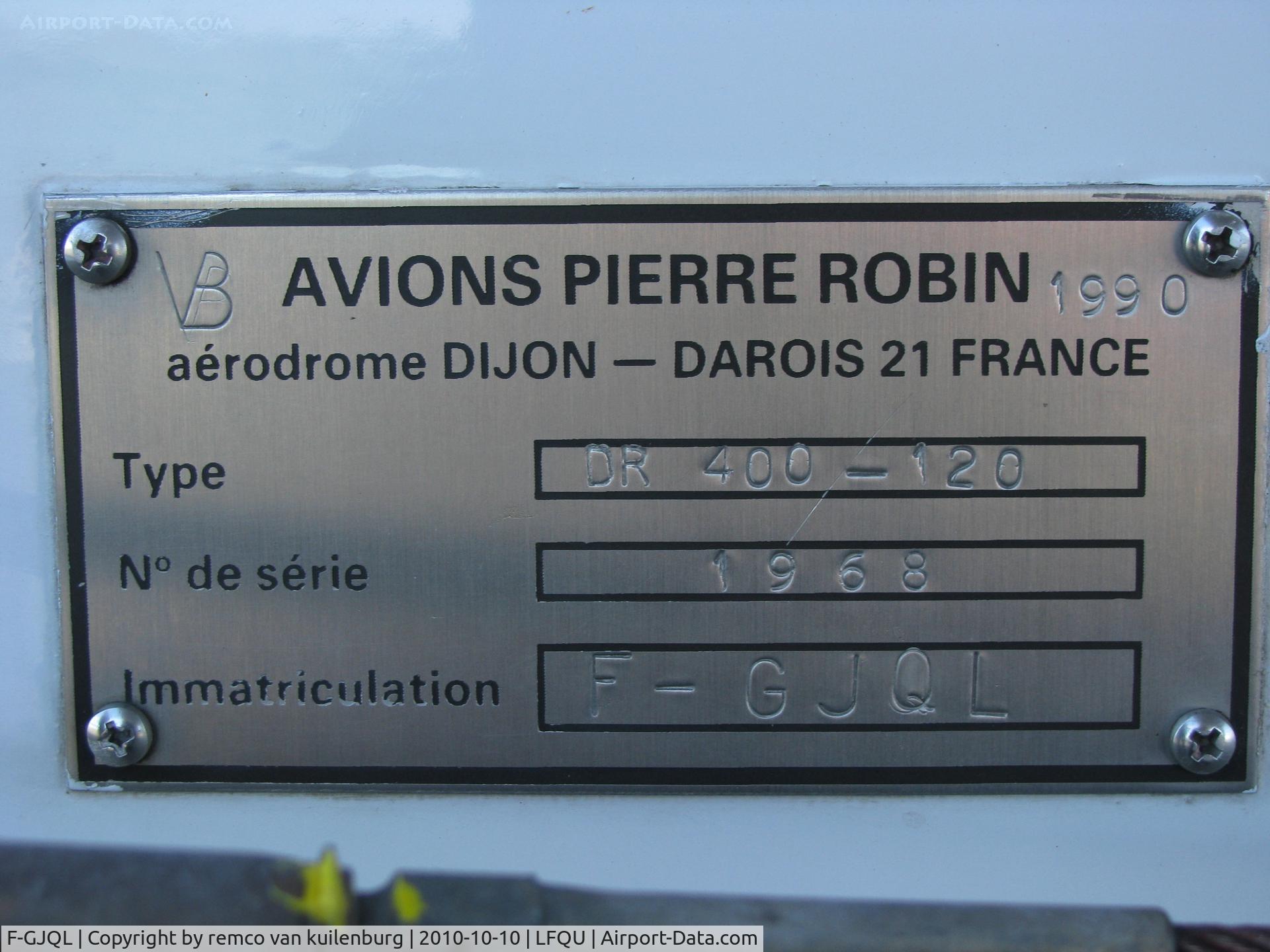 F-GJQL, Robin DR-400-120 C/N 1968, c/n plate