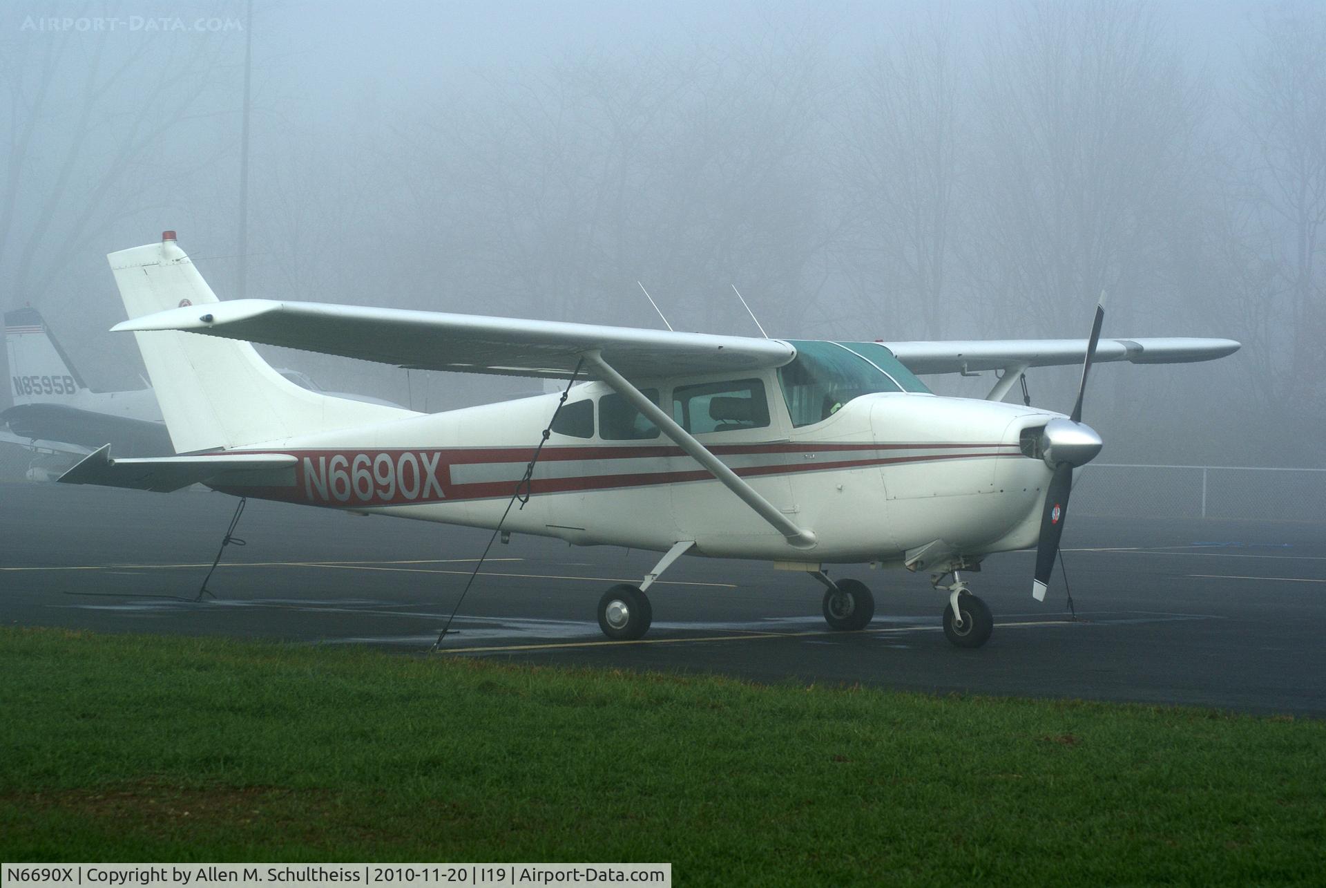 N6690X, 1961 Cessna 210A C/N 21057690, 1961 Cessna 210A