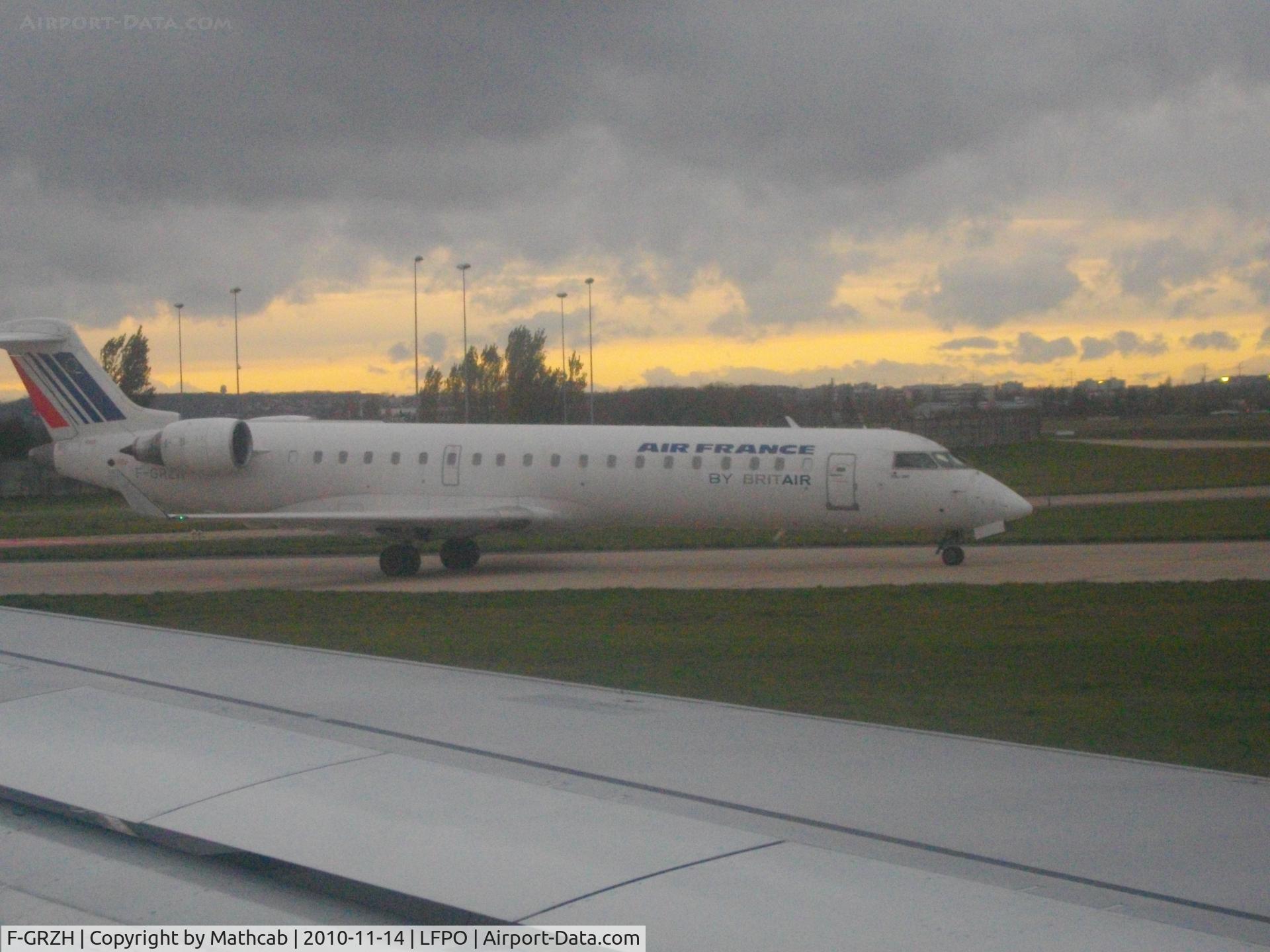 F-GRZH, 2003 Bombardier CRJ-702 (CL-600-2C10) Regional Jet C/N 10089, CRJ-700