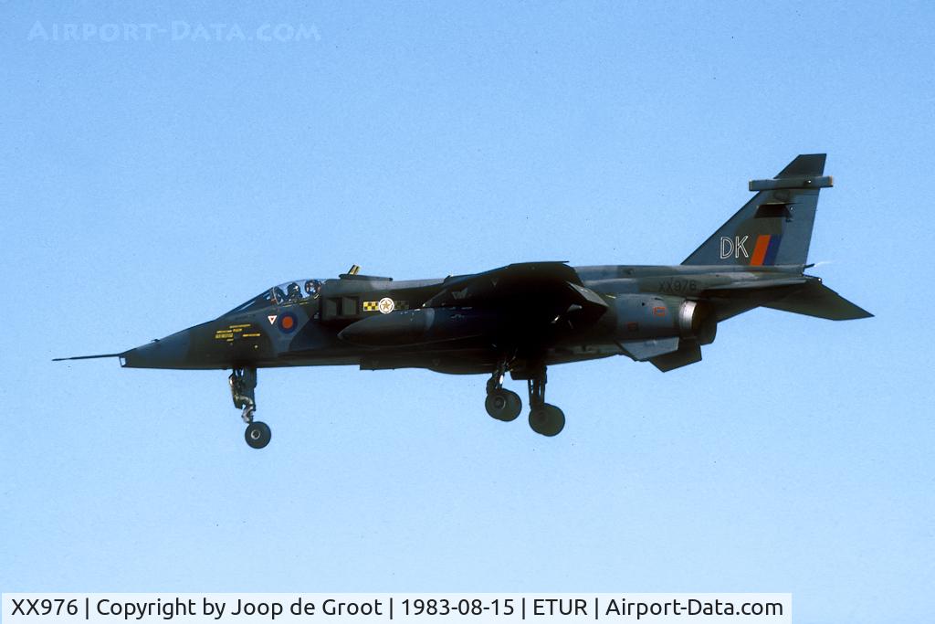 XX976, 1976 Sepecat Jaguar GR.1 C/N S.98, 31 Sq Jaguar returning to its home base.