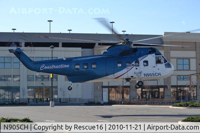 N905CH, 1973 Sikorsky S-61N C/N 61711, This was taken at the Bergen Mall in Paramus, NJ.