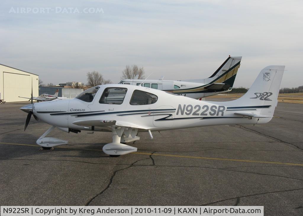 N922SR, 2003 Cirrus SR22 C/N 0461, Cirrus SR22 on the line.