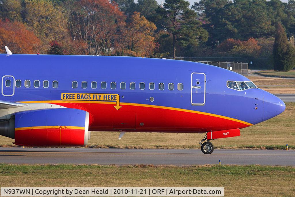N937WN, 2009 Boeing 737-7H4 C/N 36644, Forebody shot of Southwest Airlines N937WN showing the 