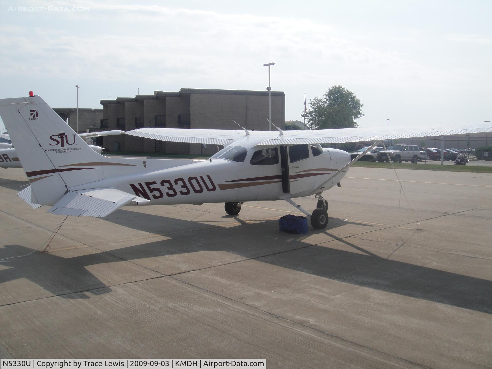 N5330U, 2003 Cessna 172R C/N 17281152, SIU