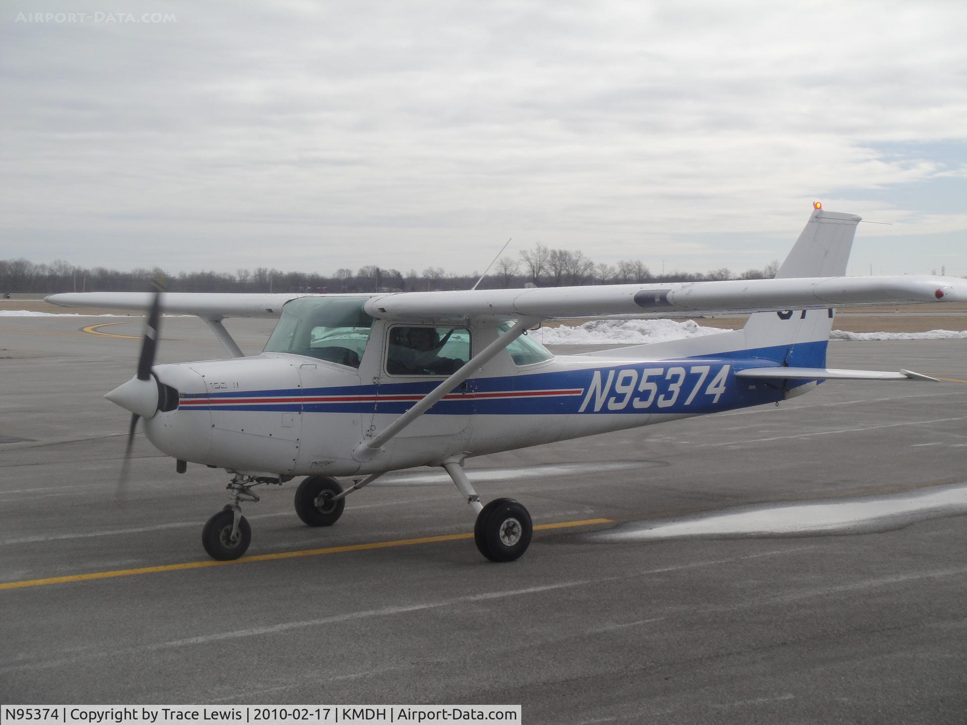 N95374, 1984 Cessna 152 C/N 15285879, SIU 152