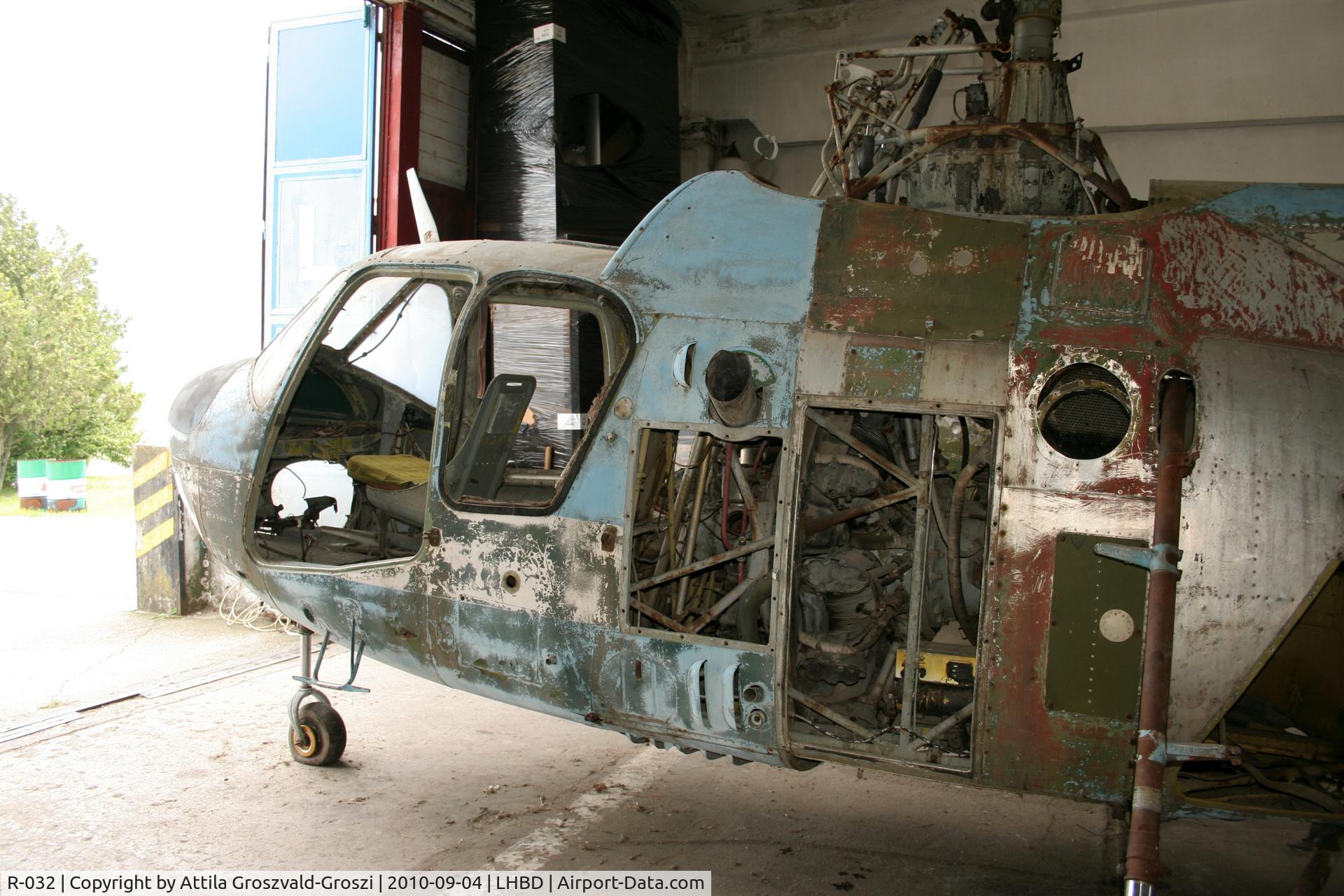 R-032, 1964 Mil Mi-1M C/N 401032, Börgönd Airport - During a renovation.