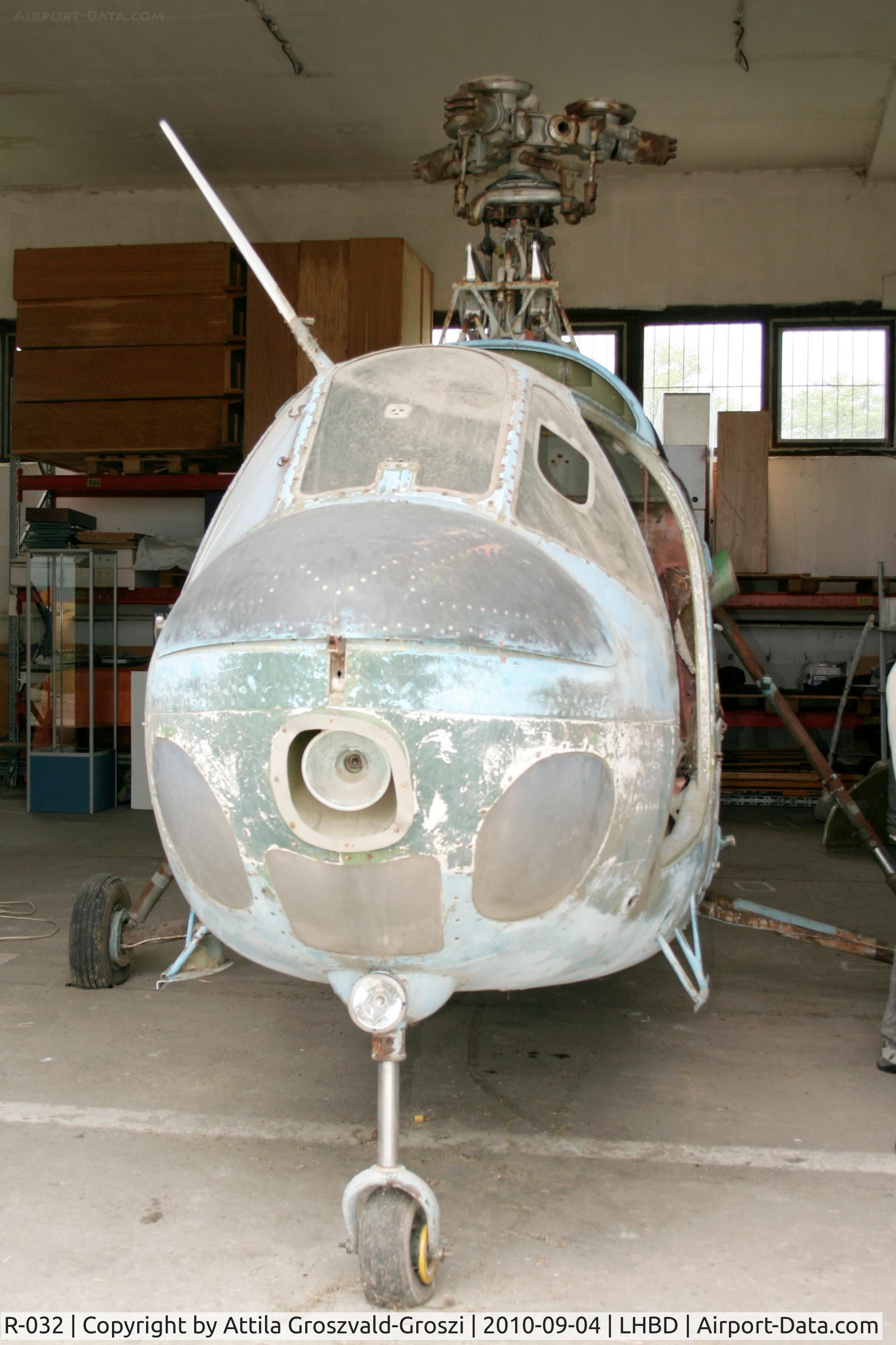 R-032, 1964 Mil Mi-1M C/N 401032, Börgönd Airport - During a renovation.