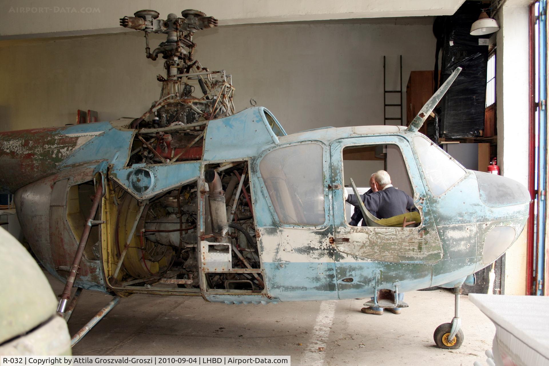 R-032, 1964 Mil Mi-1M C/N 401032, Börgönd Airport - During a renovation.