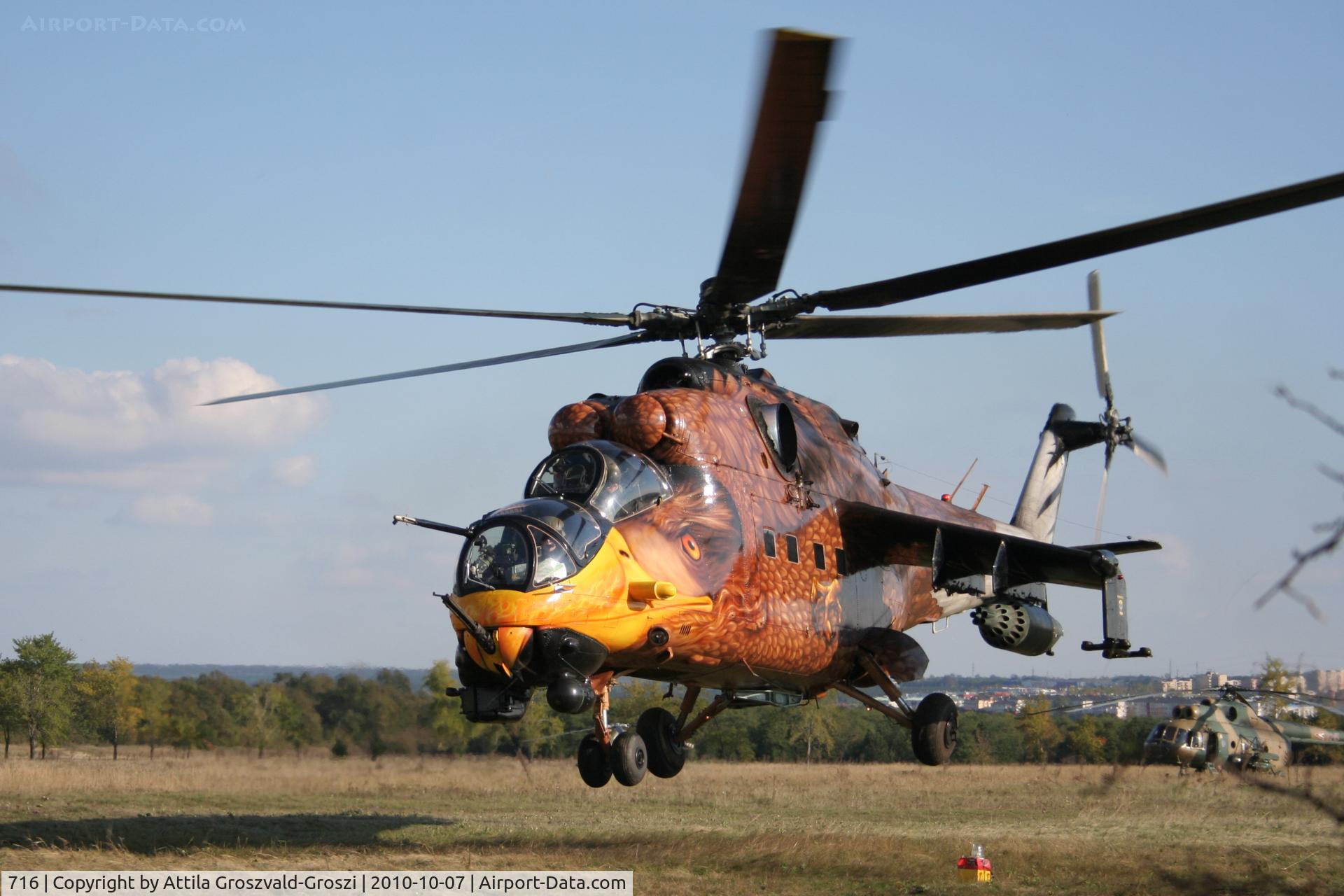 716, Mil Mi-24V Hind E C/N 220716, Veszprém, Jutas-Ujmajor. The Hungarian airforce is his practising base.