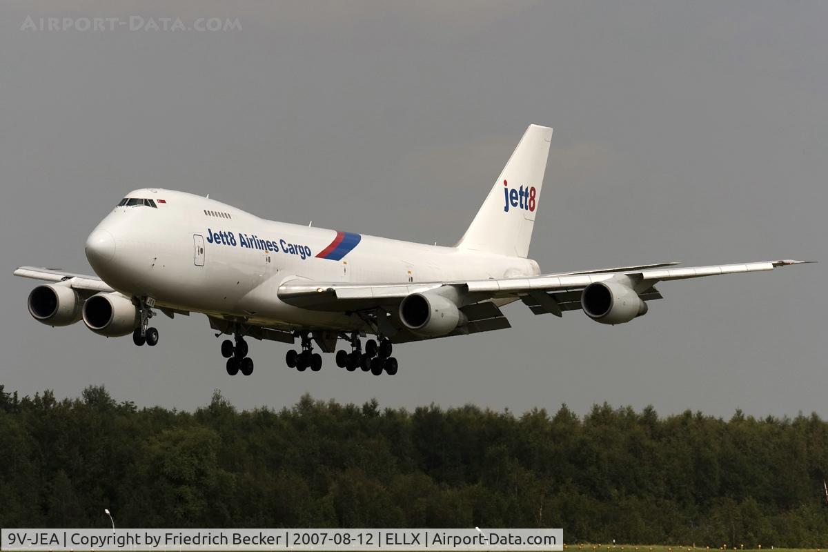 9V-JEA, 1981 Boeing 747-2D3B C/N 22579, short final RW24