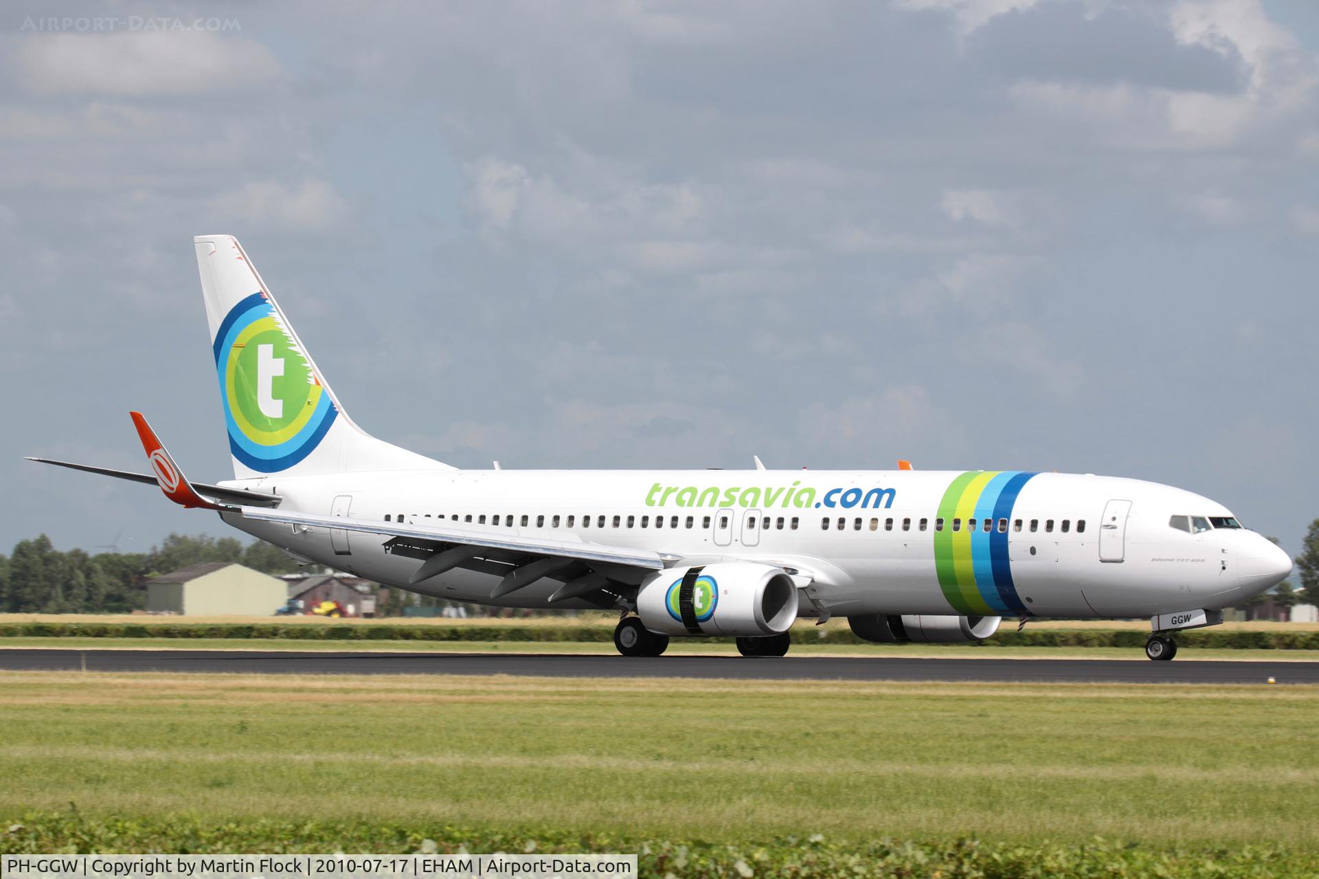 PH-GGW, 2010 Boeing 737-8EH C/N 35831, .