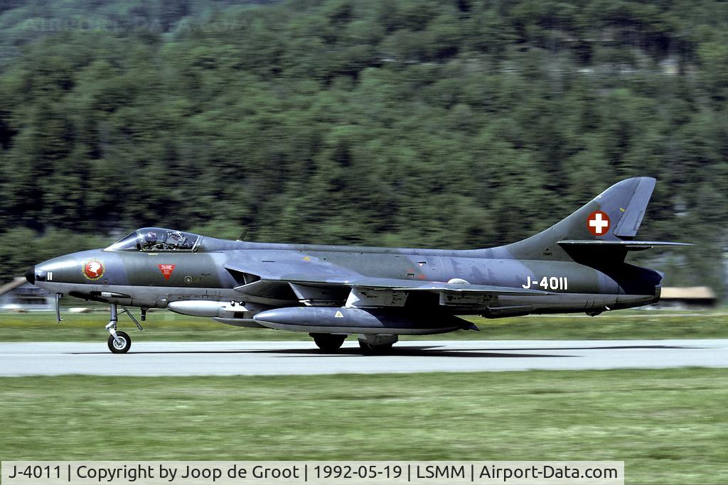 J-4011, Hawker Hunter F.58 C/N 41H-679930, Great times when the Hunters were still active.