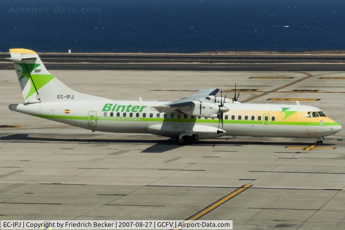 EC-IPJ, 1992 ATR 72-202 C/N 307, taxying to the active